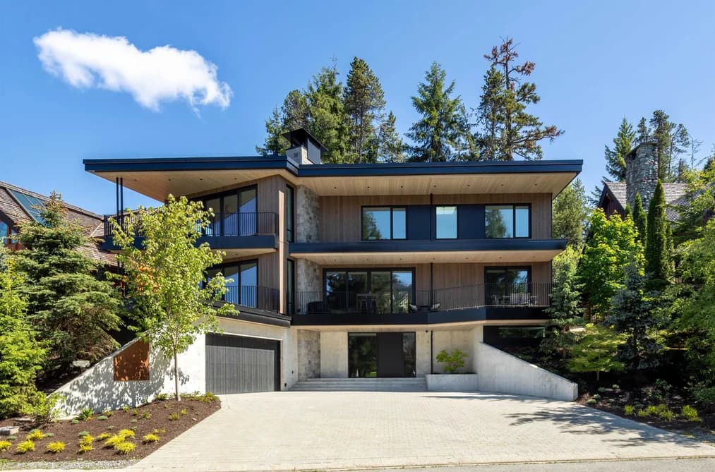3565 FALCON CRESCENT, Whistler, BC — Residential for Sale - Photo 2