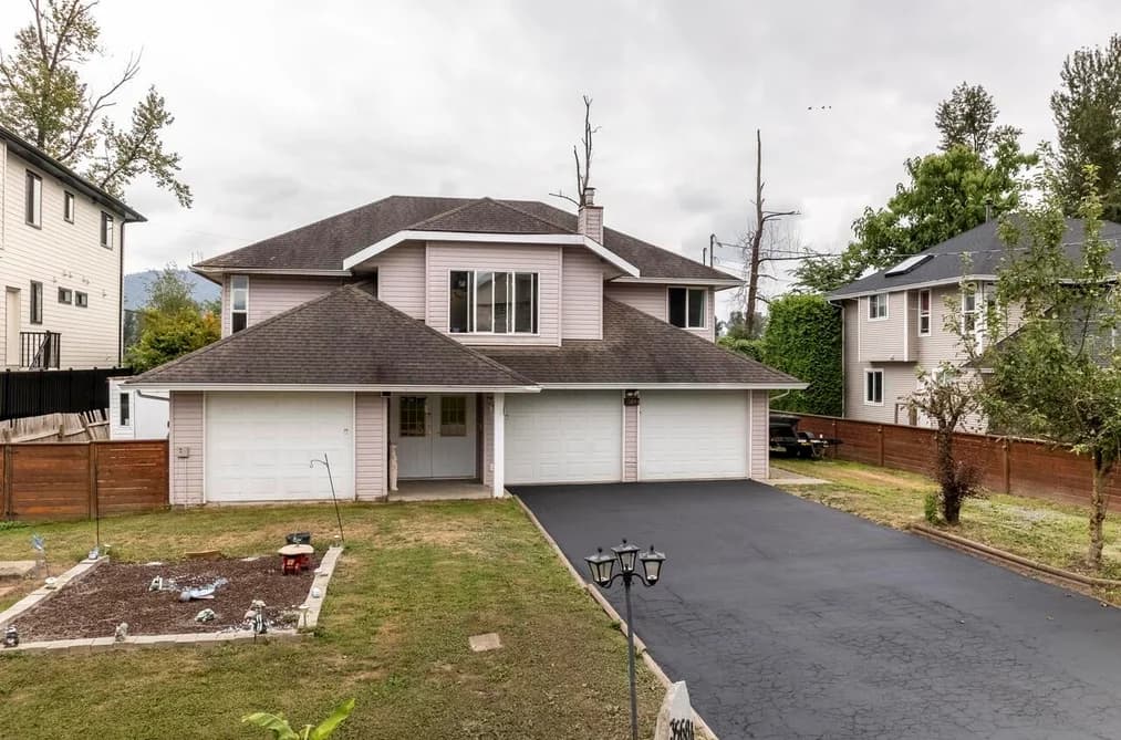 35684 MOORE AVENUE, Mission, BC — Residential for Sale - Main Photo
