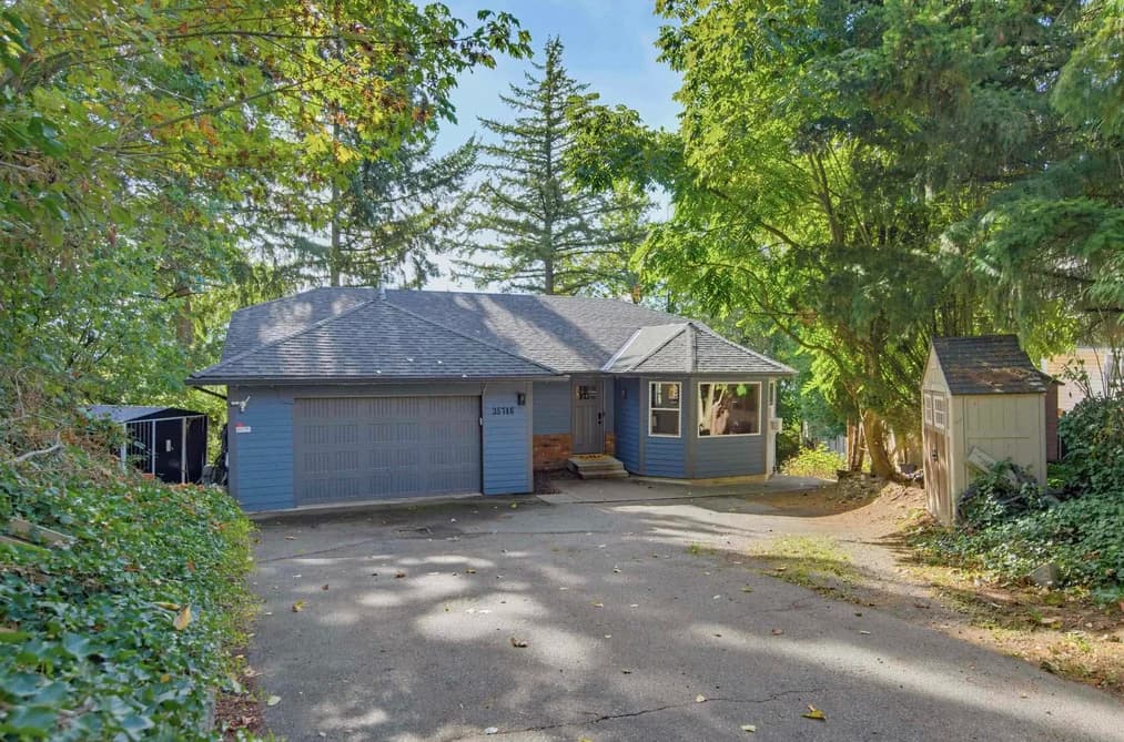 35746 TIMBERLANE DRIVE, Abbotsford, BC — Residential for Sale - Main Photo