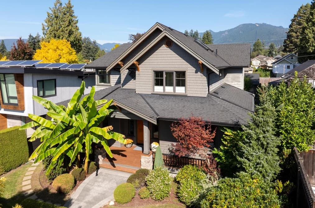 358 W 15TH STREET, North Vancouver, BC — Residential for Sale - Photo 2
