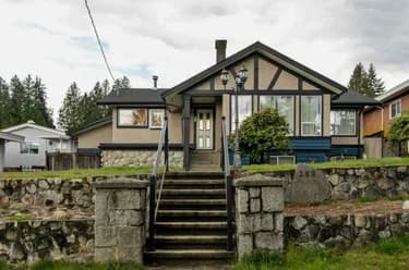 House for sale at 360 Seaforth Crescent Coquitlam British Columbia - MLS: R3105658