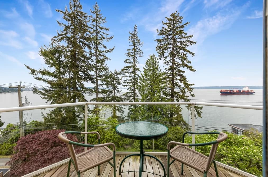 3615 SUNSET LANE, West Vancouver, BC — Residential for Sale - Photo 2