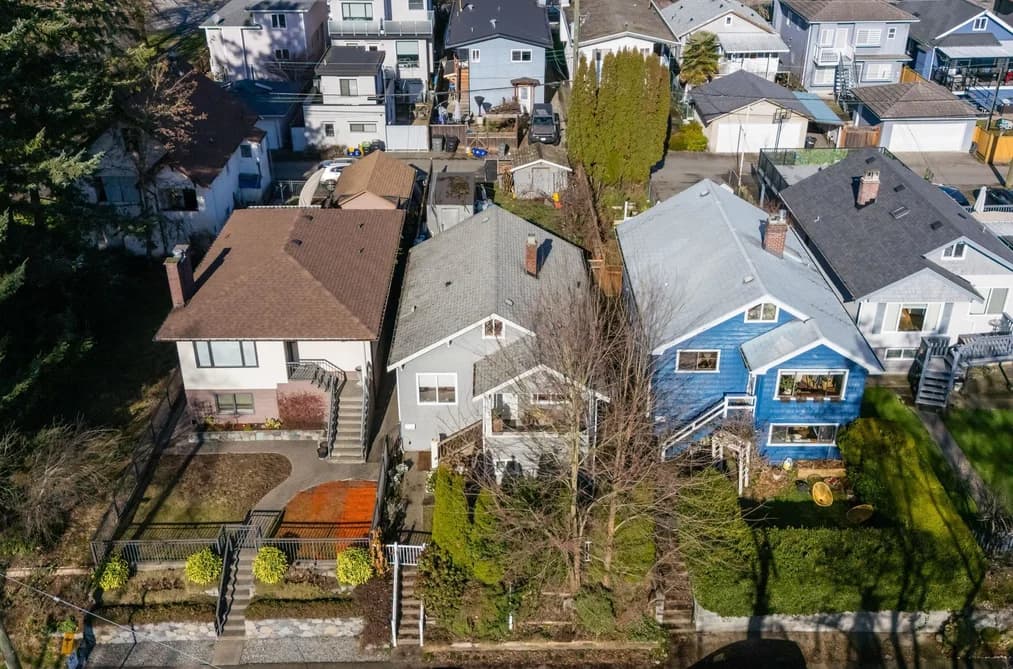 3617 ADANAC STREET, Vancouver, BC — Residential for Sale - Photo 2