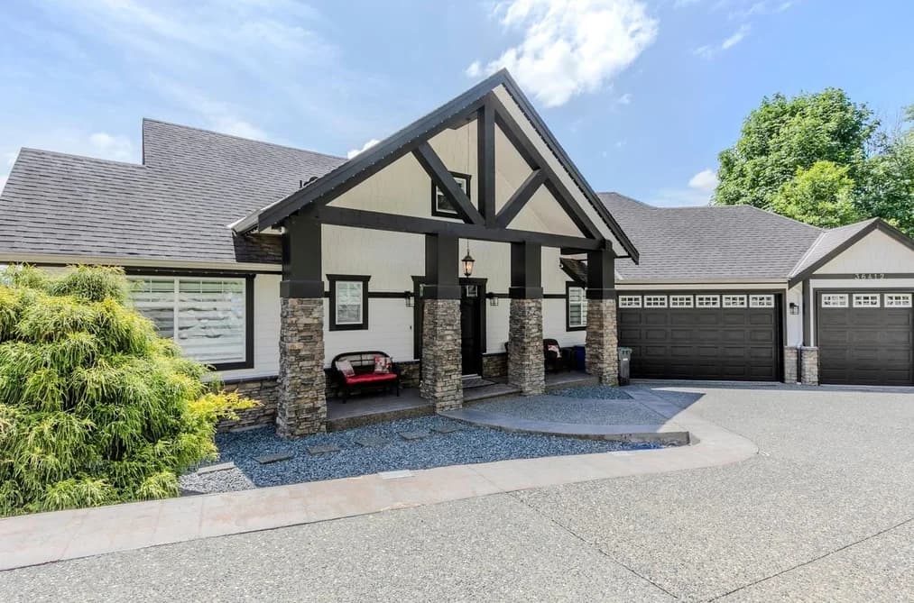 36412 CARNARVON COURT, Abbotsford, BC — Residential for Sale - Main Photo