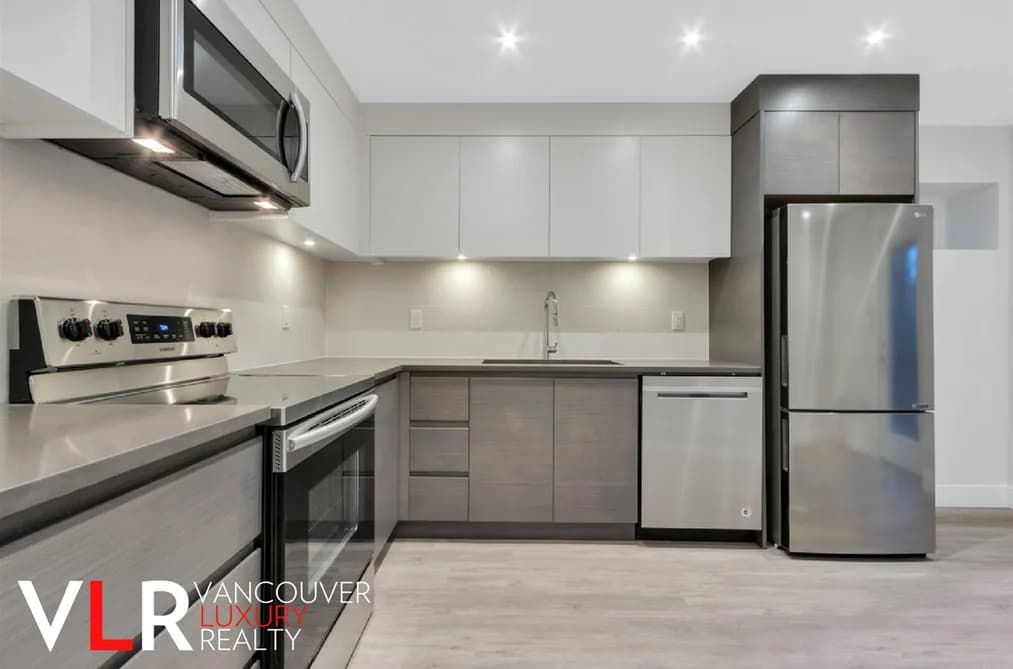 3656 PRINCE EDWARD STREET, Vancouver BC V5V 1R3 - Photo 1