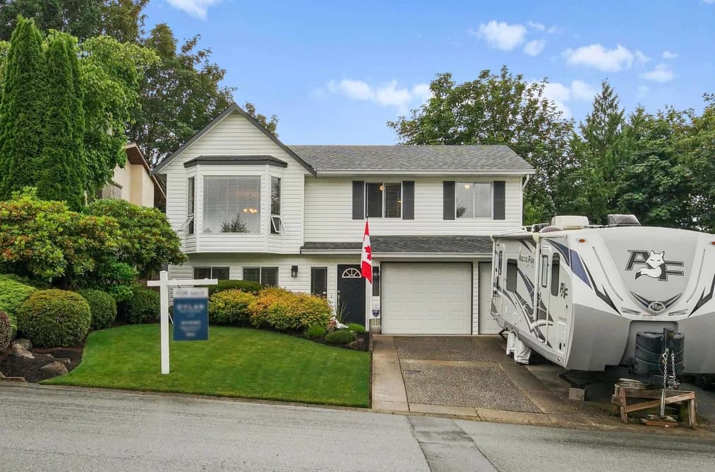 3669 BULKLEY STREET, Abbotsford, BC — Residential for Sale - Photo 2