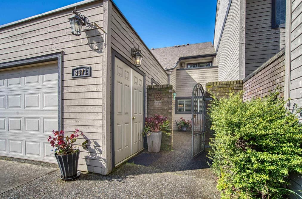 3673 NICO WYND DRIVE, Surrey, BC — Residential for Sale - Photo 2