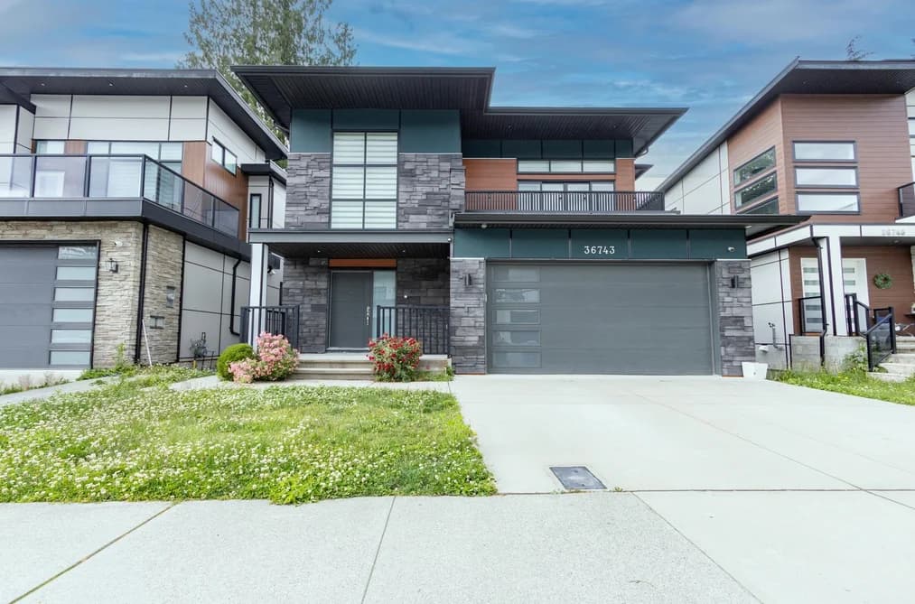 36743 CARL CREEK CRESCENT, Abbotsford, BC — Residential for Sale - Main Photo