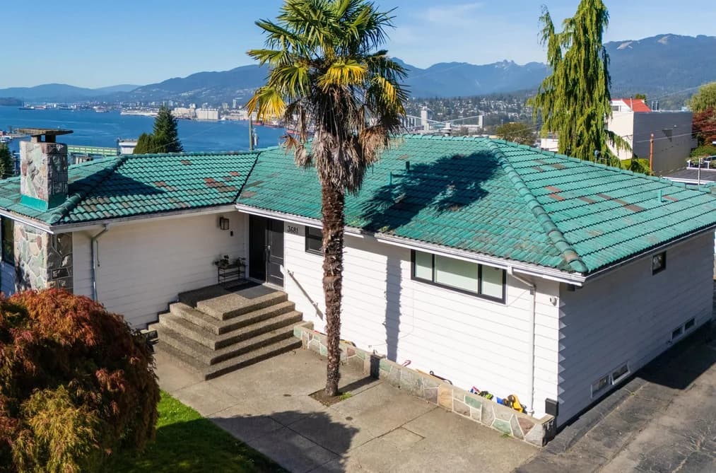 3681 MCGILL STREET, Vancouver, BC — Residential for Sale - Photo 2