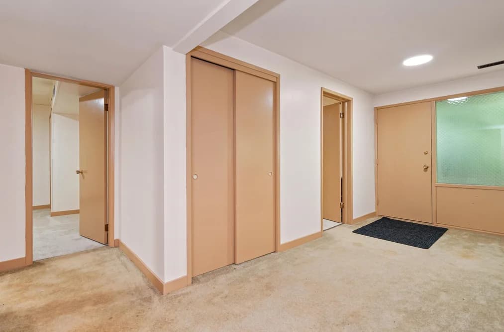 3687 COAST MERIDIAN ROAD, Port Coquitlam, BC — Residential for Sale - Photo 2