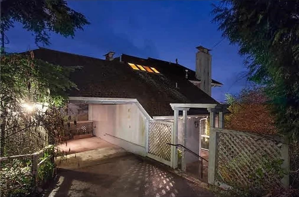 3699 SUNSET LANE, West Vancouver, BC — Residential for Sale - Photo 2
