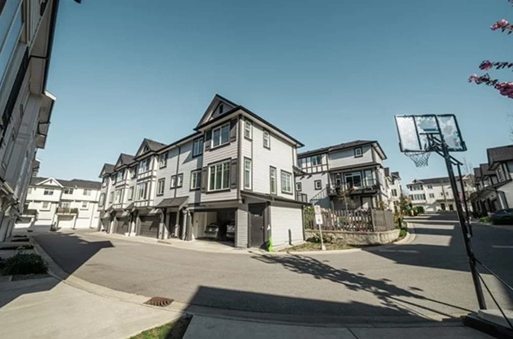 37 11272 240 STREET, Maple Ridge, BC — Residential for Sale - Photo 2