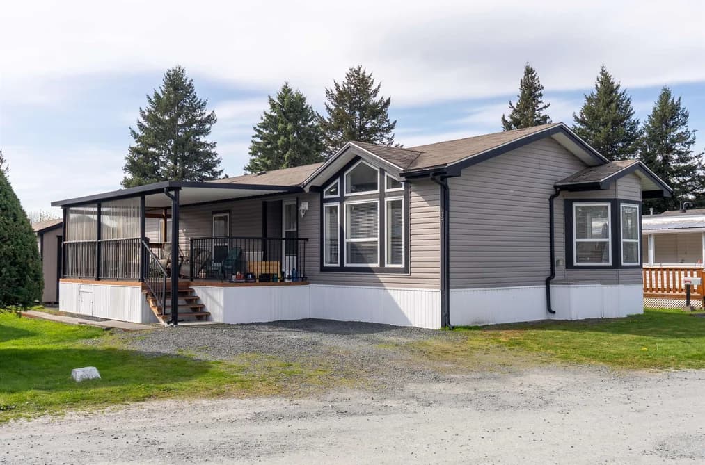 37 6035 VEDDER ROAD, Chilliwack, BC — Residential for Sale - Main Photo