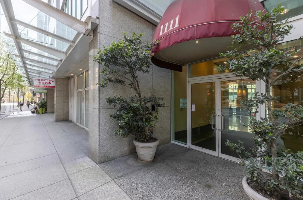 3705 1111 W PENDER STREET, Vancouver, BC — Residential for Sale - Photo 2