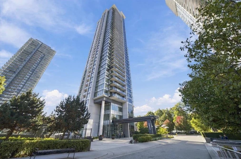 3708 4900 LENNOX LANE, Burnaby, BC — Residential for Sale - Main Photo