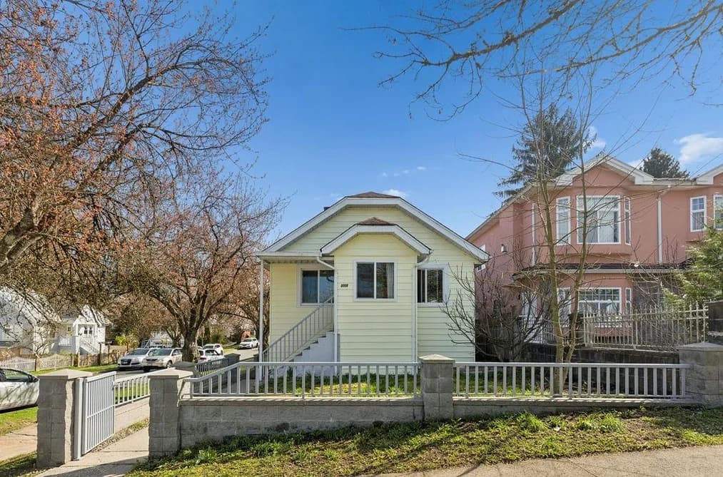 3708 DUMFRIES STREET, Vancouver, BC — Residential for Sale - Photo 2