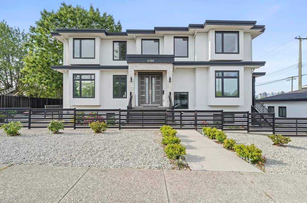 3709 AVONDALE STREET, Burnaby, BC — Residential for Sale - Photo 2