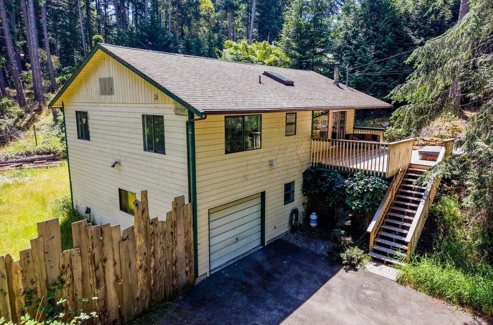 37150 SCHOONER WAY, Pender Island, BC — Residential for Sale - Main Photo