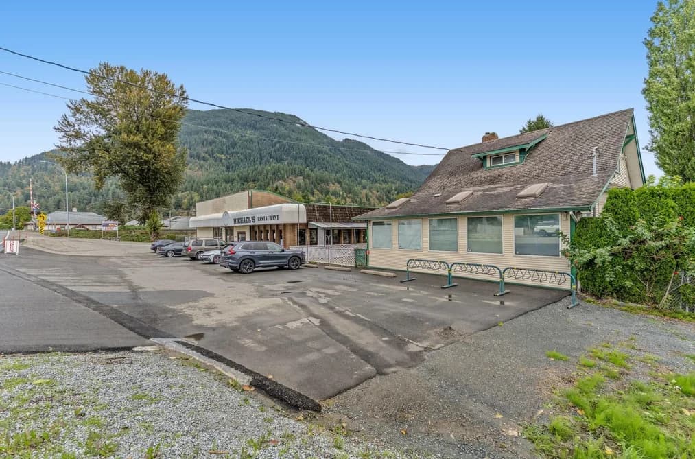 37165-37191 LOUGHEED HIGHWAY, Mission, BC — Residential for Sale - Main Photo