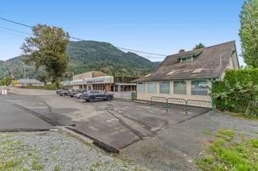 37165-37191 Lougheed Hwy, Mission, BC - MLS: R3175030