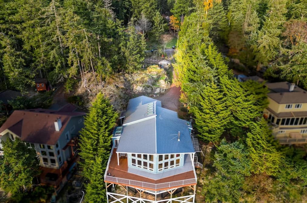 37189 SCHOONER WAY, Pender Island, BC — Residential for Sale - Main Photo