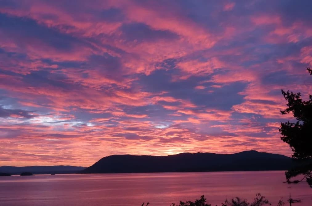 37189 SCHOONER WAY, Pender Island, BC — Residential for Sale - Photo 2