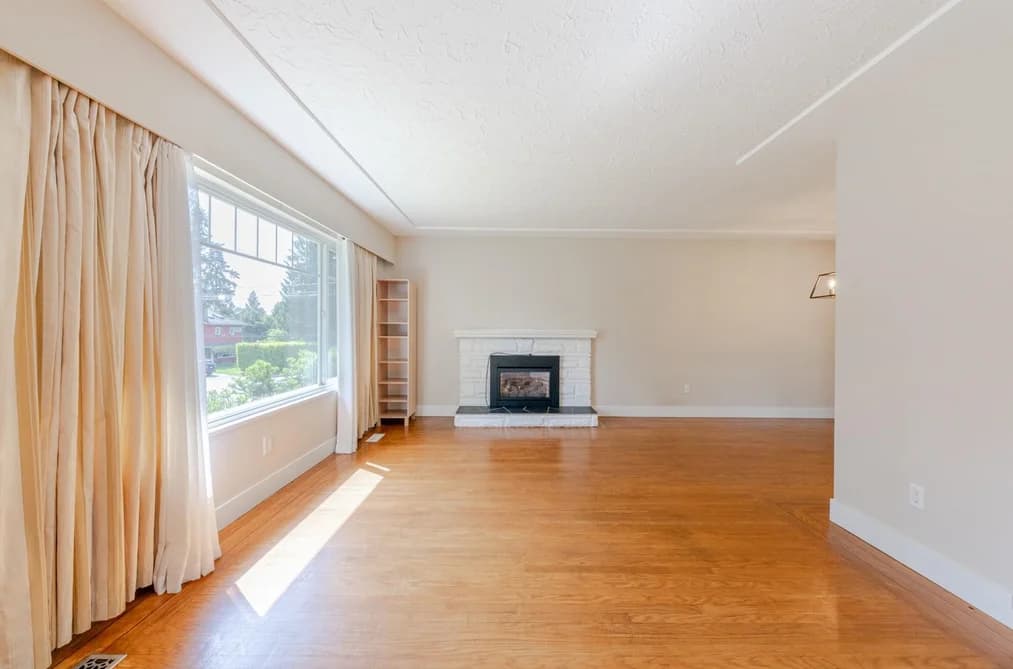 3729 WELLINGTON STREET, Port Coquitlam, BC — Residential for Sale - Photo 2