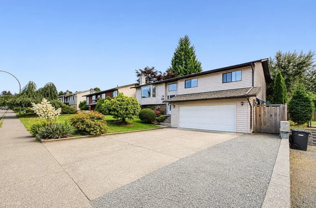 3733 DUNSMUIR WAY, Abbotsford, BC — Residential for Sale - Photo 2