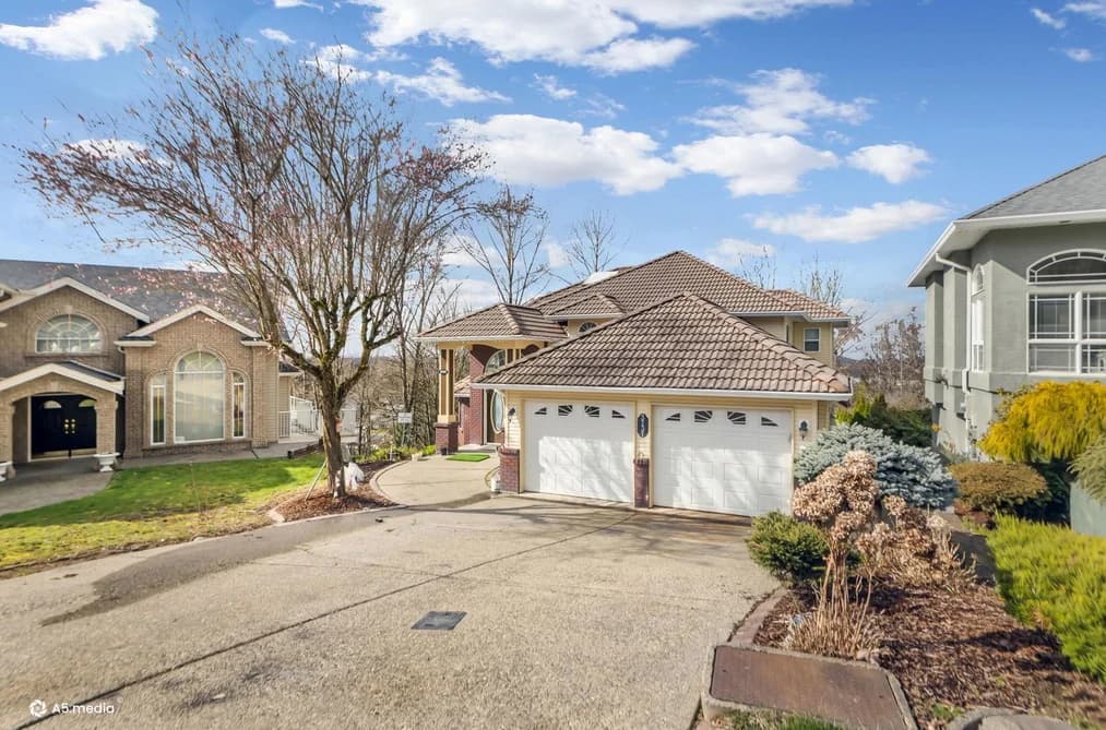 3737 LETHBRIDGE DRIVE, Abbotsford, BC — Residential for Sale - Photo 2