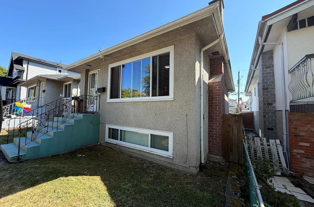 374 E 54TH AVENUE, Vancouver, BC — Residential for Sale - Photo 2