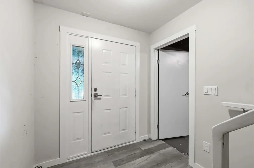 3743 NANAIMO CRESCENT, Abbotsford, BC — Residential for Sale - Photo 2