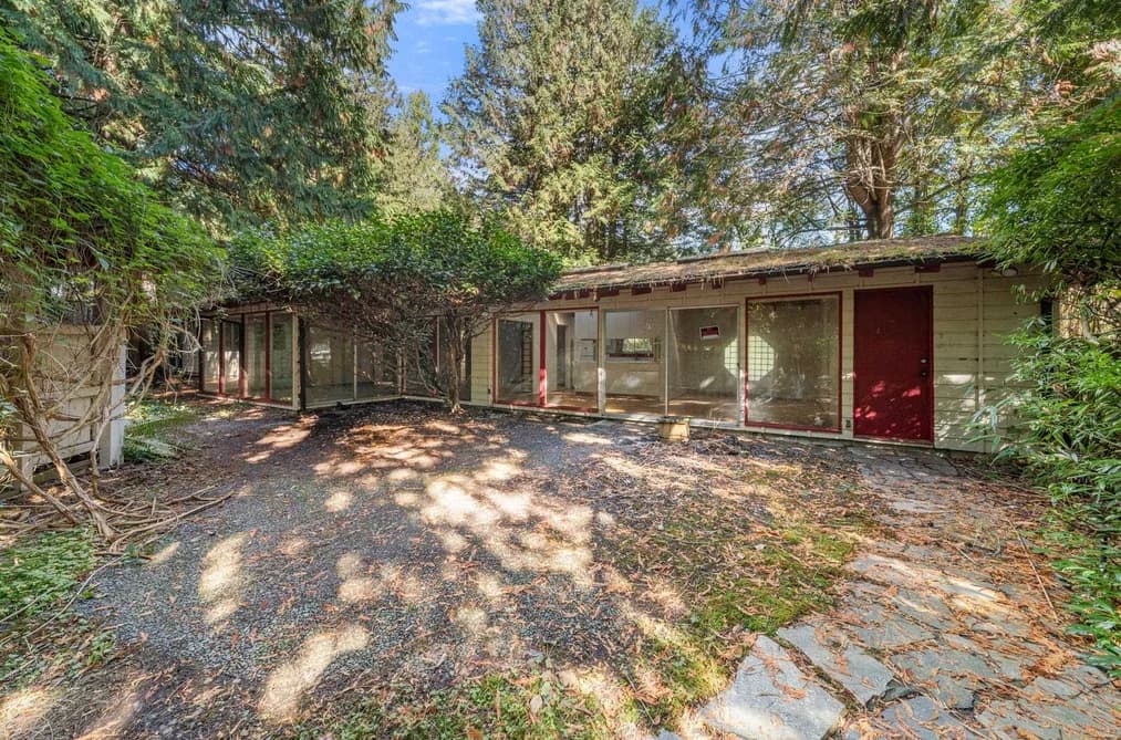 3745 SOUTHRIDGE AVENUE, West Vancouver, BC — Residential for Sale - Photo 2