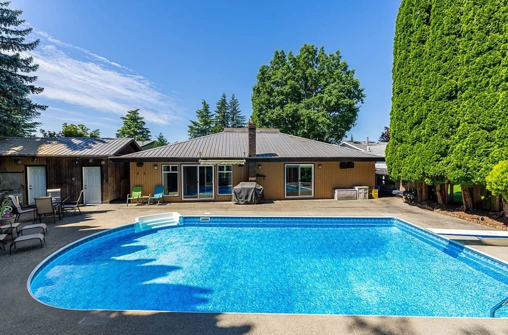 3762 NANAIMO CRESCENT, Abbotsford, BC — Residential for Sale - Main Photo