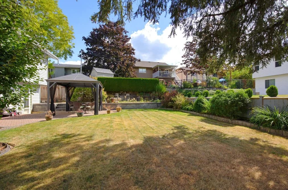 3786 ROBSON DRIVE, Abbotsford, BC — Residential for Sale - Photo 2