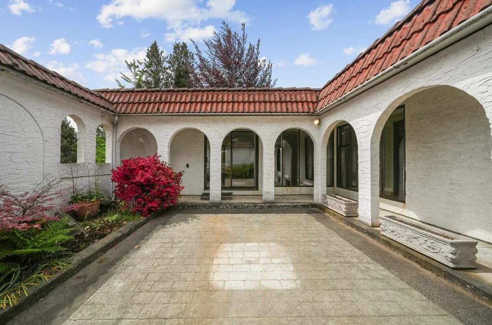 380 METTA STREET, Port Moody, BC — Residential for Sale - Photo 2