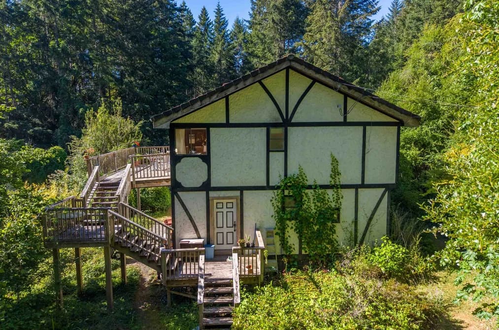 380 S WARBLER ROAD, Galiano Island, BC — Residential for Sale - Main Photo