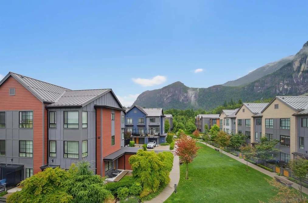 38006 FAIRWATER PLACE, Squamish, BC — Residential for Sale - Photo 2