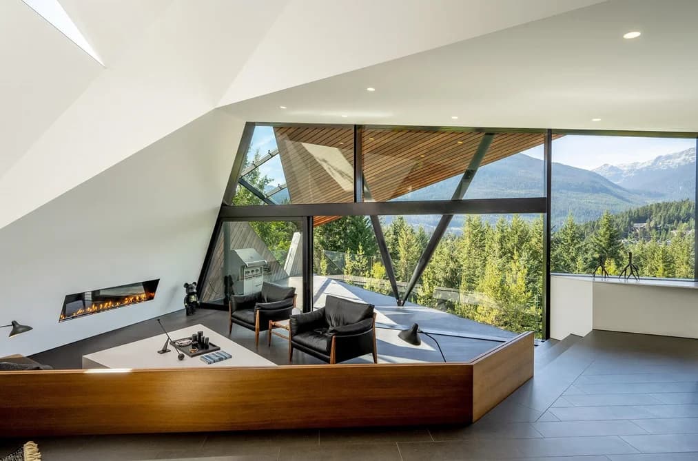 3801 SUNRIDGE PLACE, Whistler, BC — Residential for Sale - Photo 2
