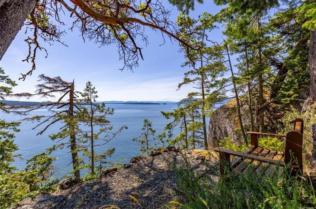 3803 CUTLASS COURT, No City Value, BC — Residential for Sale - Photo 2