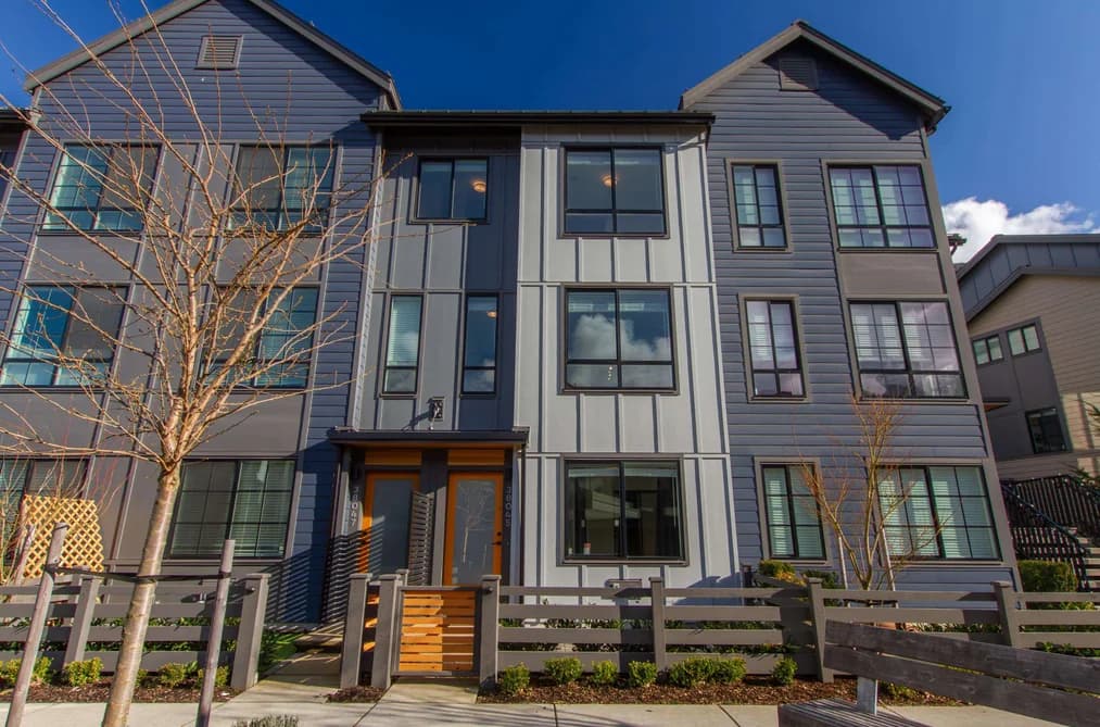 38045 Keel Way, Squamish, BC - Townhouse for Sale - Main Photo 38045 Keel Way, Squamish, BC - Townhouse for Sale - Main Photo