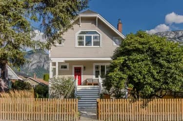 House for sale at 38054 Fifth Avenue Squamish British Columbia - MLS: R3155357