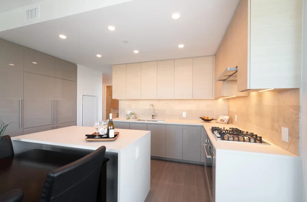 3807 4168 LOUGHEED HIGHWAY, Burnaby, BC — Residential for Sale - Photo 2