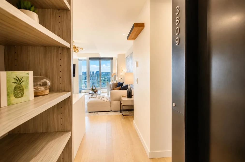 3809 1480 HOWE STREET, Vancouver, BC — Residential for Sale - Photo 2