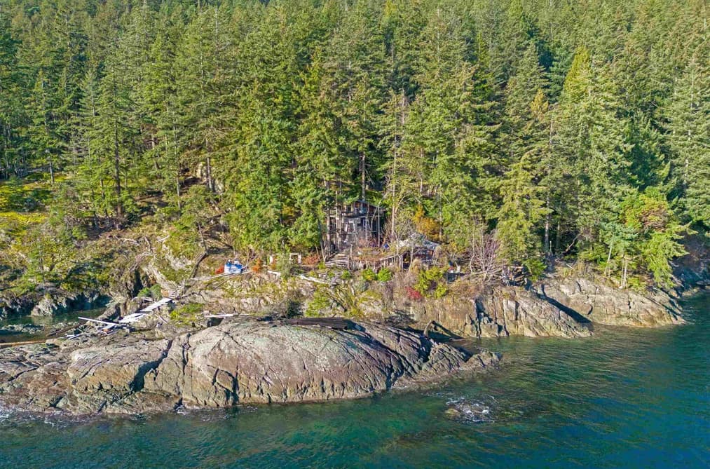 381 WATERFRONT, Bowen Island, BC — Residential for Sale - Photo 2