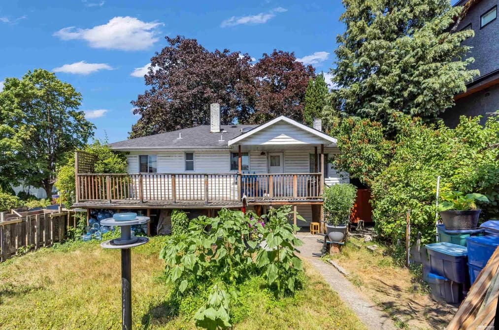 3822 KINCAID STREET, Burnaby, BC — Residential for Sale - Main Photo