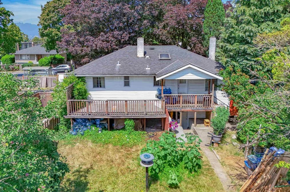 3822 KINCAID STREET, Burnaby, BC — Residential for Sale - Photo 2