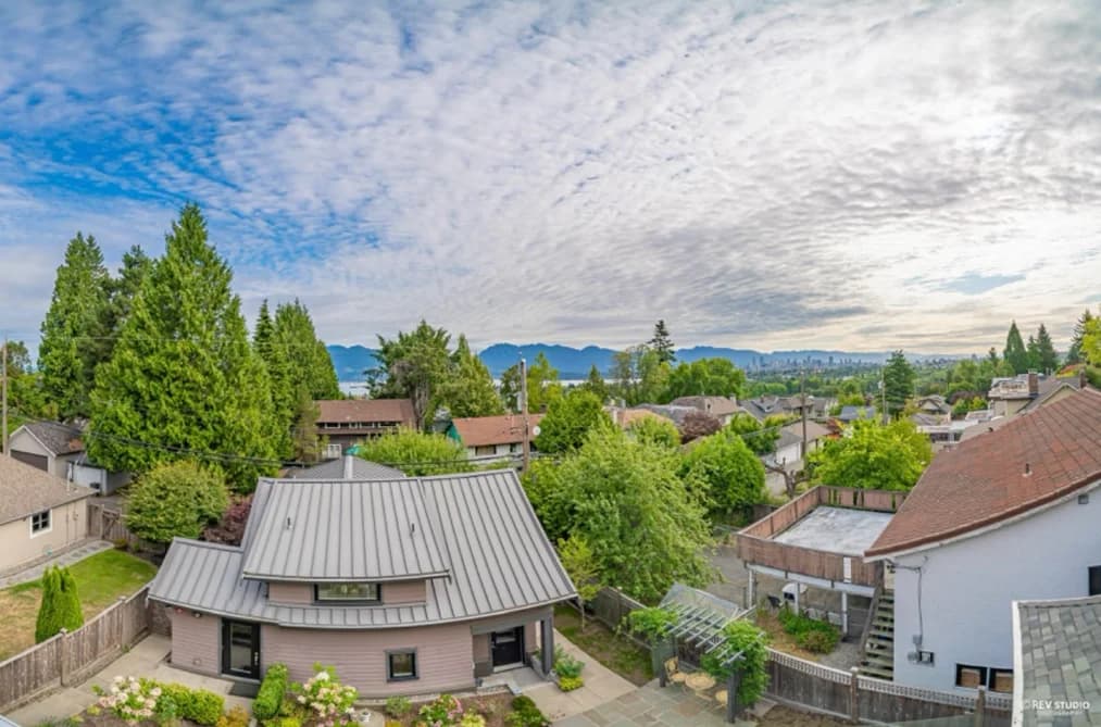 3853 W 14TH AVENUE, Vancouver, BC — Residential for Sale - Photo 2