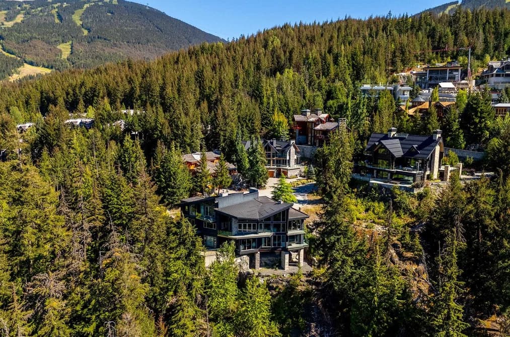 3855 SUNRIDGE COURT, Whistler, BC — Residential for Sale - Main Photo