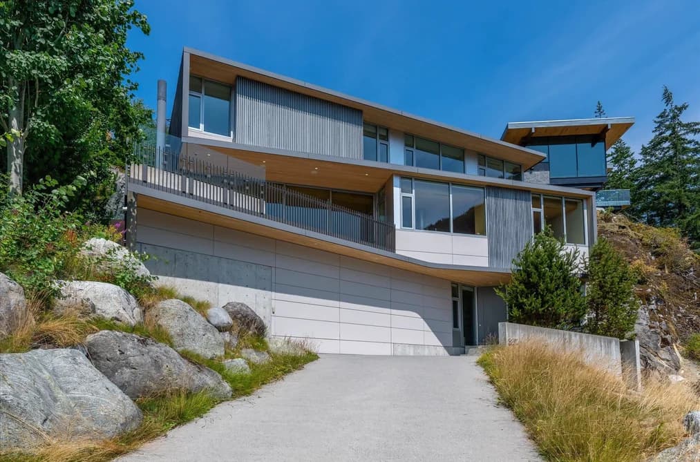 38574 HIGH CREEK DRIVE, Squamish, BC — Residential for Sale - Main Photo