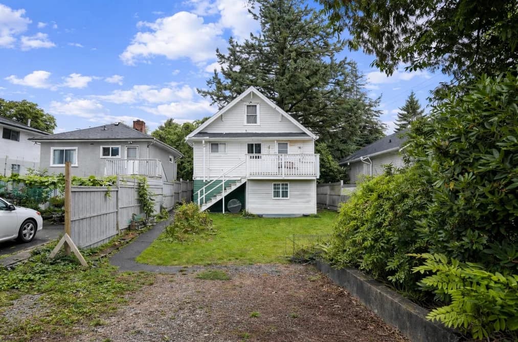 3865 SANDELL STREET, Burnaby, BC — Residential for Sale - Photo 2